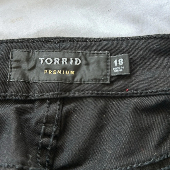 TORRID Premium Bead Embellished Distressed Skinny Jeans Stretch Black Women 18 - Picture 6 of 10